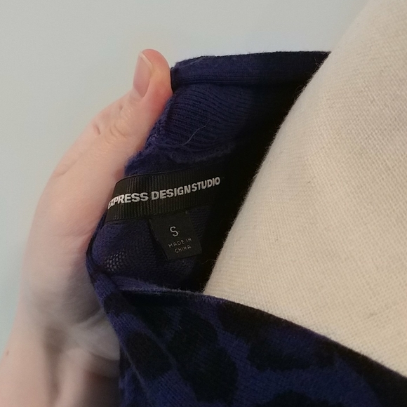 Express sweater - Picture 7 of 10